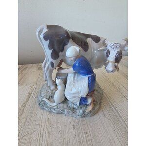 B&g 2017 milking cow made cat figurine vintage farm hand